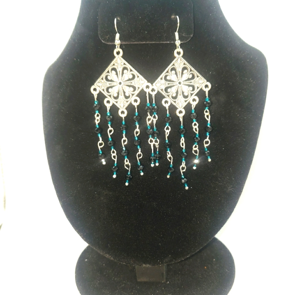Chandelier earrings